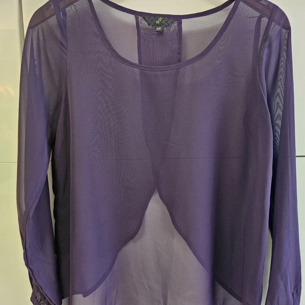 G21 Sheer Split Open Back Blouse